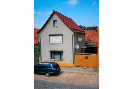 Einfamilienhaus mit WerkstattScheune und Garten - Artern