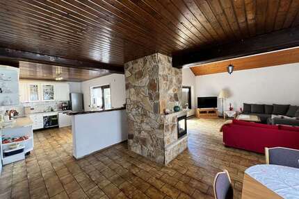 Haus zum Kaufen in Linkenheim-Hochstetten 598.000,00 € 188 m²