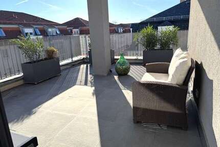 Wohnung zum Mieten in Dresden 2.161,00 € 121.99 m²