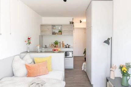 THE FIZZ Hannover Studio – May to September