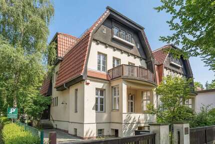 Haus zum Kaufen in Berlin 1.750.000,00 € 253 m²