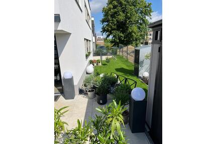 Moderne 4-Zimmer-Neubauwohnung mit Garten in Bergheim