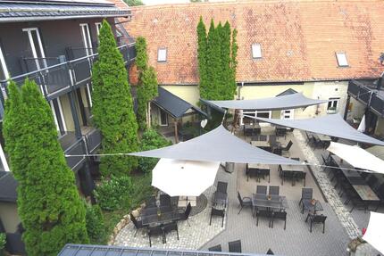 Restaurant by Francesco, in Ö-Cappuccino Romantic-Eventanlage - Geiselwind