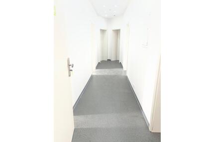 Helle 4-Raum-Wohnung 84 qm in Bitterfeld mit Stellplatz - Bitterfeld-Wolfen