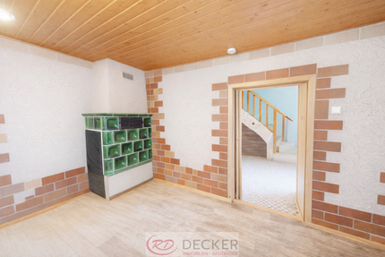 Haus zum Kaufen in Sünching 150.000,00 € 161 m²