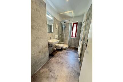 Ab sofort! 2-Zimmer-Wohnung mit hochwertigem Tageslichtbad - inklusive Einbauküche! Stellplatz mögl. - Magdeburg