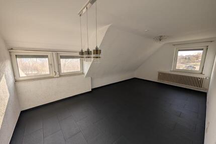 Lichtdurchflutete, neuwertige Wohnung in hervorragender Lage mit - Waiblingen Bittenfeld