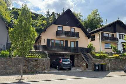 Haus zum Kaufen in Niederheimbach 268.000,00 € 150 m²