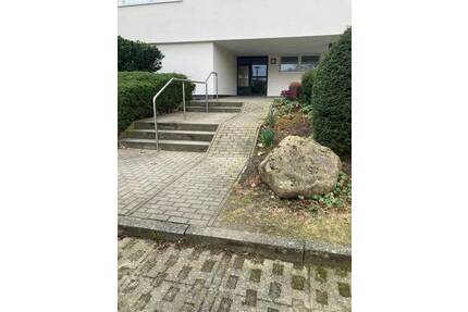 Helle 3-Zimmer-Wohnung mit Aufzug, Stellplatz und Loggia in Wolfsburg-Detmerode - provisionsfrei