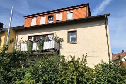 Bad Staffelstein, 4 Wohnungen - 329.000,00&nbsp;EUR Kaufpreis, ca.&nbsp; 226,00&nbsp;m&sup2;&nbsp;Wohnfl&auml;che in Bad Staffelstein (PLZ: 96231)