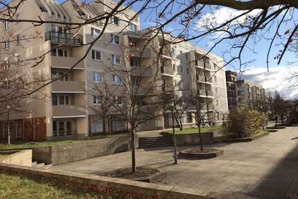 Wohnung zum Mieten in Halle (Saale) 378,79 € 68.87 m²