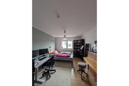 2-Zimmer-Wohnung mit Südbalkon - 750,00&nbsp;EUR Kaltmiete, ca.&nbsp; 54,00&nbsp;m&sup2; in Berlin (PLZ: 12683) Marzahn-Hellersdorf