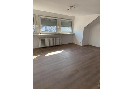 4 Zimmer Wohnung WG tauglich - 1.900,00&nbsp;EUR Kaltmiete, ca.&nbsp; 129,00&nbsp;m&sup2; in Bonn (PLZ: 53123) Hardtberg