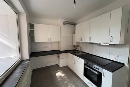 Kernsanierte 2-Zimmer-Wohnung mit Balkon - 5,6 % Bruttorendite - Bremerhaven Geestemünde