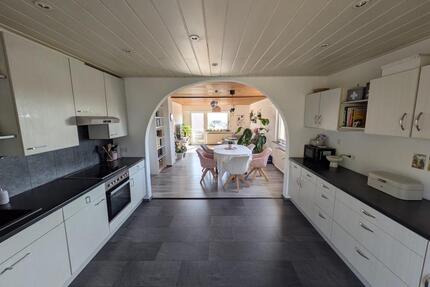Helle 4-ZimmerKücheBad Wohnung - 1.100,00&nbsp;EUR Kaltmiete, ca.&nbsp; 100,00&nbsp;m&sup2; in Malsch (PLZ: 69254)