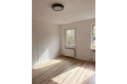 Wohnung zum Mieten in Wilkau-Haßlau 435,00 € 67 m²