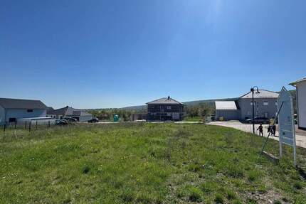 Grundstück in Gierstädt - 147.000,00&nbsp;EUR Kaufpreis, ca.&nbsp; 0,00&nbsp;m&sup2; in Gierstädt (PLZ: 99100)