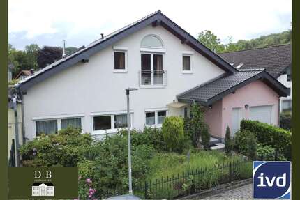 Haus zum Kaufen in Lohmar Donrath 589.000,00 € 208 m² - Lohmar / Donrath