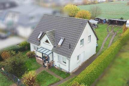 Familienfreundliches Haus mit großem Garten und verglaster Terrasse in idyllischer Feldrandlage - Bernau bei Berlin Schönow