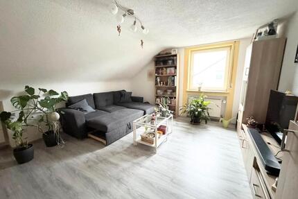 Provisionsfreie 4-Zi. DG-Wohnung mit Garten+Garage+Stellplatz!! - Illertissen