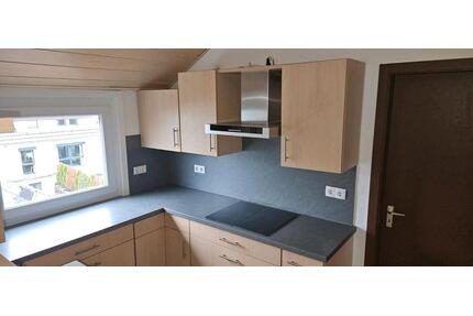 Dachgeschoss Wohnung - 1.300,00&nbsp;EUR Kaltmiete, ca.&nbsp; 94,00&nbsp;m&sup2; in Backnang (PLZ: 71522)