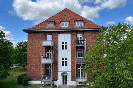 Moderne 2-Zimmer-Wohnung mit EBK & Stellplatz in beliebter Lage am Exerzierplatz. - Parchim