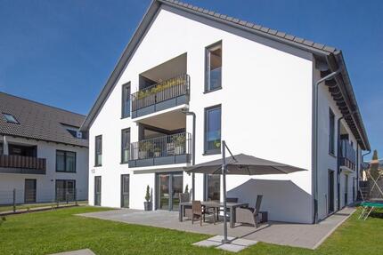 PRIVATVERKAUF-Neuwertige 3-Zi.-Wohnung mit Garten und vielem mehr - Memmingen