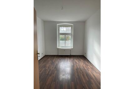 2-Raum Wohnung im EG ab sofort - 300,00&nbsp;EUR Kaltmiete, ca.&nbsp; 57,00&nbsp;m&sup2; in Demmin (PLZ: 17109)