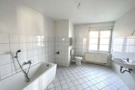 Wohnung zum Mieten in Wolfen 457,80 € 65.4 m²