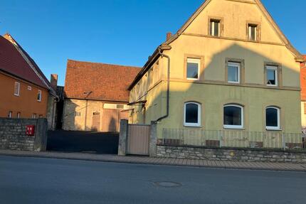 Sanierungsobjekt mit Potenzial - Mehrparteienhaus in Giebelstadt