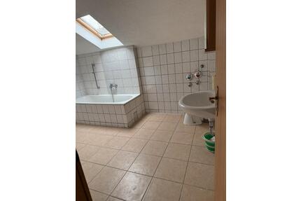 Wohnung ab 01.07.2026 frei - 1.150,00&nbsp;EUR Kaltmiete, ca.&nbsp; 70,00&nbsp;m&sup2; in Maikammer (PLZ: 67487)