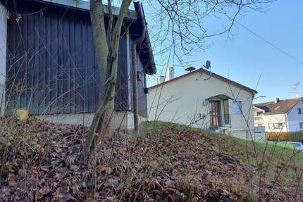 ... RESERVIERT !!! ... * GELEGENHEIT * - 3 Zimmer - Garage - Gartenhaus - Pellets.Heizung - Schwindegg