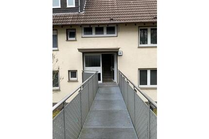 Moderne 2,5 Zimmer-Wohnung mit Einbauküche, Diele, Bad und Balkon zu vermieten - Lüdenscheid