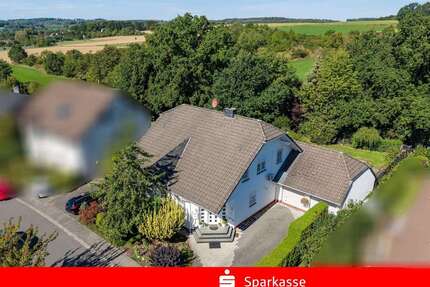 Haus zum Kaufen in Weyerbusch 559.000,00 € 190 m²