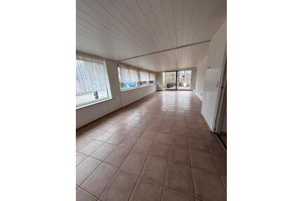 Großzügiges Zuhause mit Wintergarten & Traumgarten in Flensburg