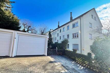 Helle Dachgeschosswohnung in zentraler Lage - Stuttgart Bad Cannstatt