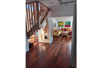 Helle 3 Zimmer Wohnung mit ausgebautem Spitzboden in Brietlingen - Adendorf