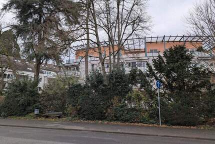 Lichtdurchflutete Wohnung mit großer Dachterrasse in zentrumsnaher Lage von Privat - Bad Honnef