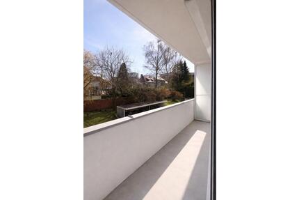 Helle 1-Zimmer-Wohnung mit Balkon in München-Bogenhausen