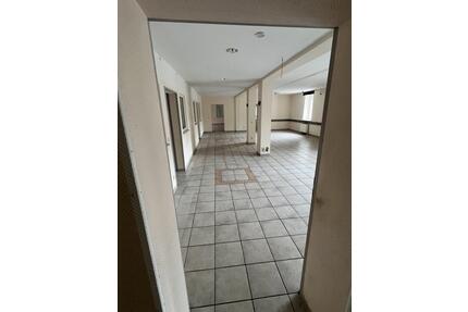 Bürofläche Praxisräume - 1.200,00&nbsp;EUR Kaltmiete, ca.&nbsp; 6,00&nbsp;m&sup2; in Ehingen (Donau) (PLZ: 89584)