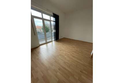 Wohnung zum Mieten in Meerane 440,00 € 72.08 m²