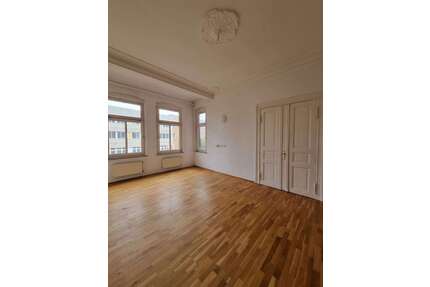Wohnung zum Mieten in Halle (Saale) 260,00 € 22 m²