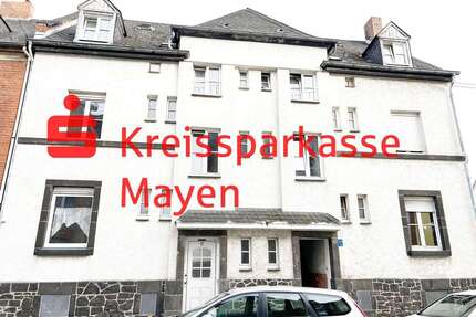 Haus zum Kaufen in Mayen 348.000,00 € 330 m²
