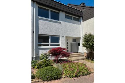 Schönes sonniges Reihenhaus 4,5 Zimmern Frankfurt Nieder-Eschbach - Frankfurt am Main Bonames