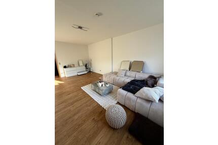 Greene Sanierte 2 Zimmer Dachgeschosswohnung mit Balkon - Einbeck