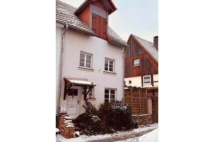 Haus und 200 qm Scheune in Volkmarsen
