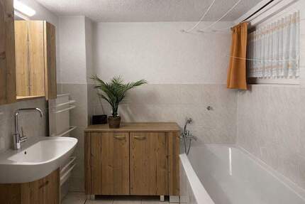 Charmante Doppelhaushälfte in Neustadt an der Orla – Ideal für Ihre Zukunft!