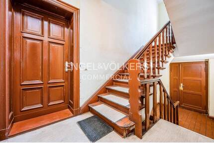 Aufgeteiltes Mehrfamilienhaus in ruhiger Seitenstraße - Berlin Wilhelmsruh