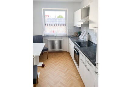 Charmante 3-Zimmer-Wohnung mit Balkon und Einbauküche in Eisenberg - 73 m², ruhig & gepflegt