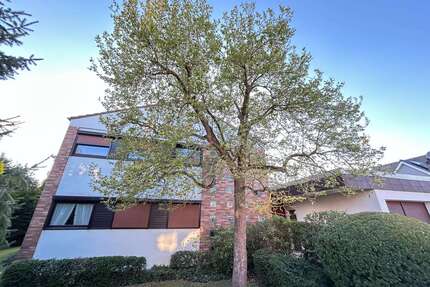 Haus zum Kaufen in Warburg 399.000,00 € 267 m²